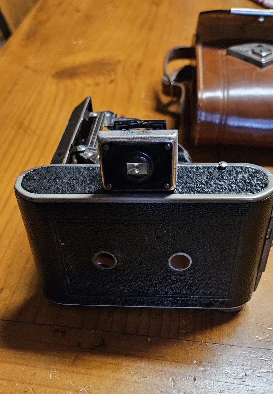 Vintage Zeiss Ikon Ikonta 521 with Prontor Shutter - Black